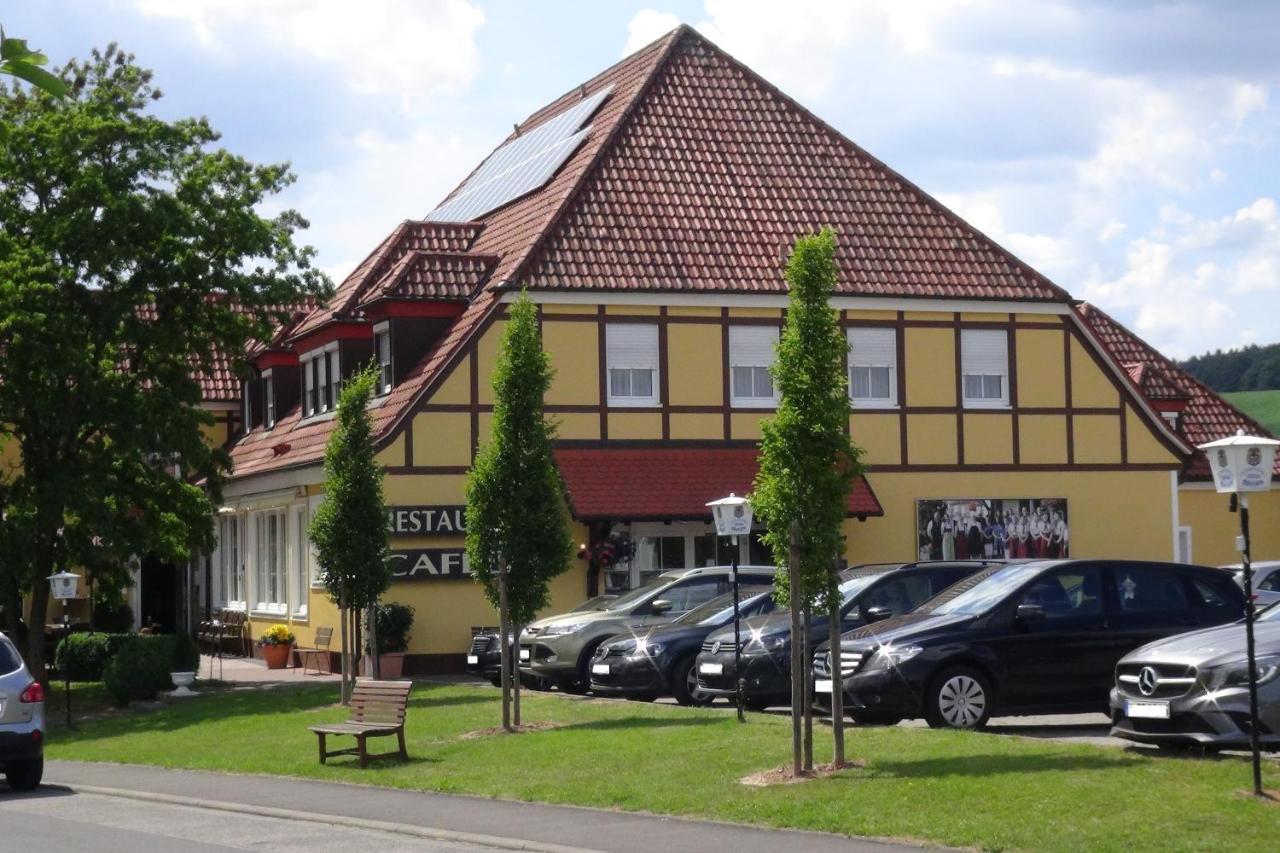 Hotel Rhoener Land Garni - Bed & Breakfast Oberthulba Buitenkant foto