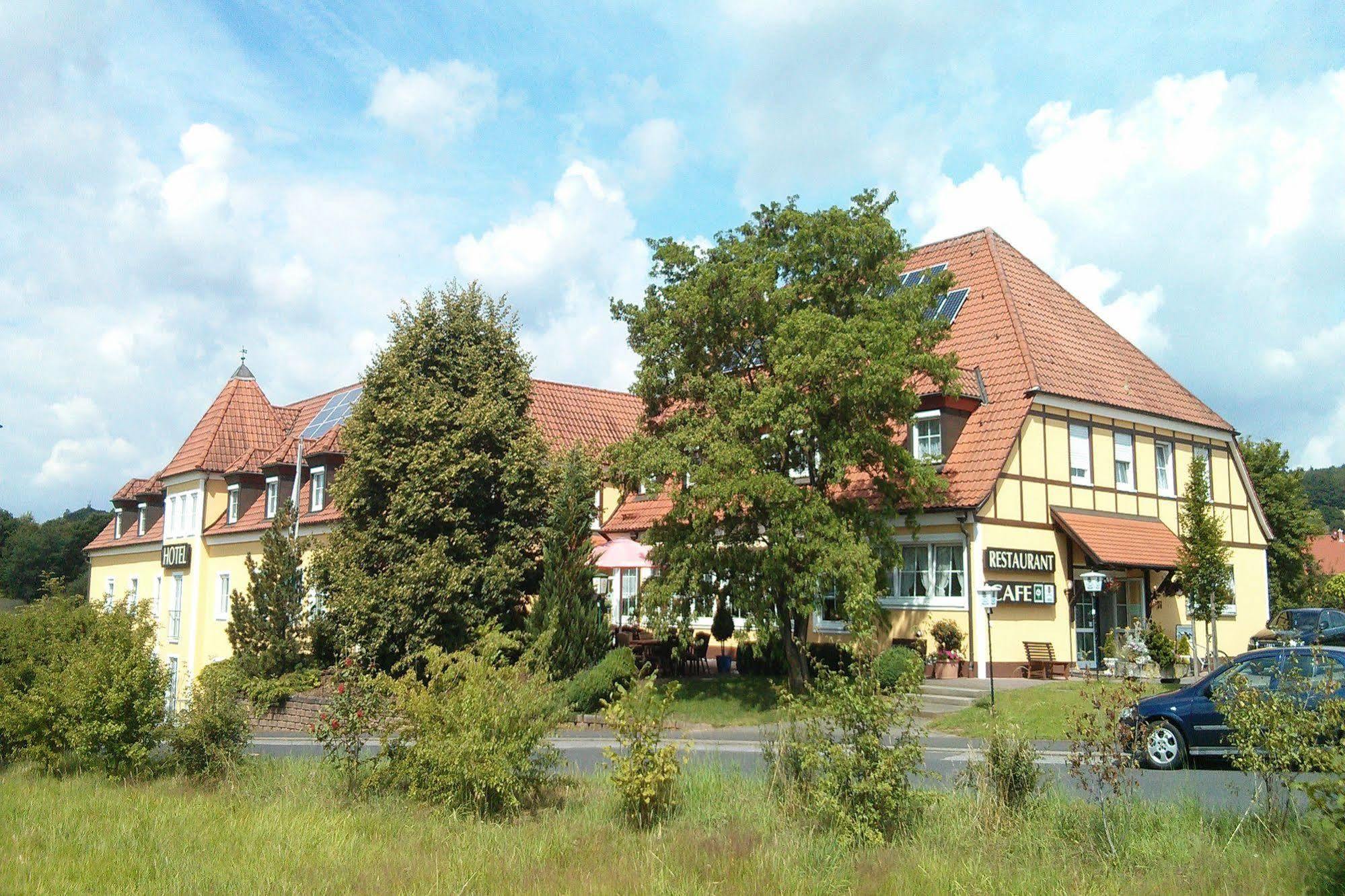 Hotel Rhoener Land Garni - Bed & Breakfast Oberthulba Buitenkant foto