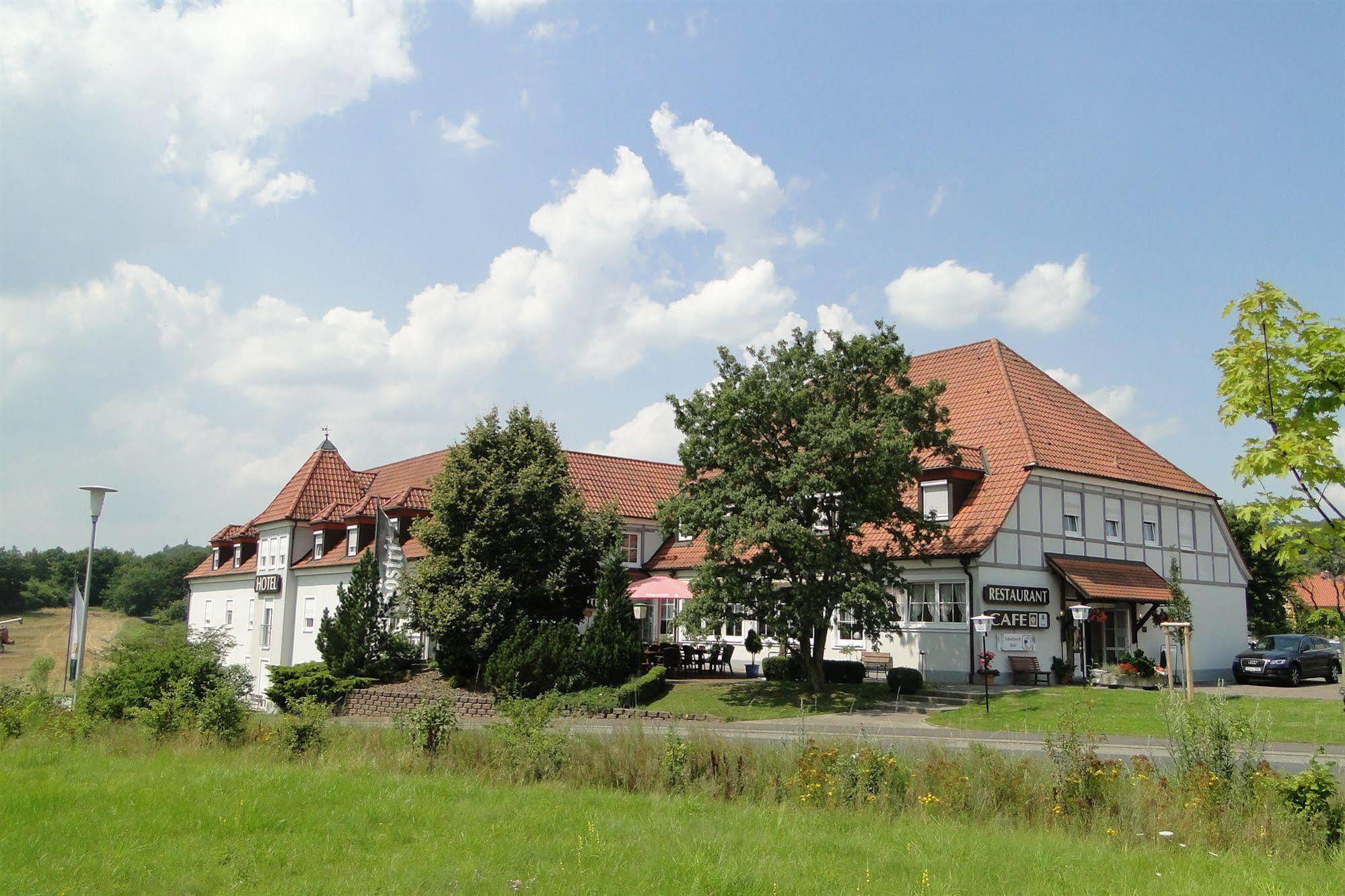 Hotel Rhoener Land Garni - Bed & Breakfast Oberthulba Buitenkant foto